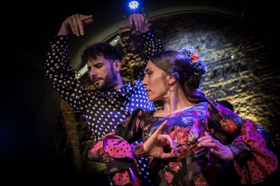 Madrid: La Cueva de Lola Flamenco Show Tickets with Drink - Why La Cueva de Lola works for a first flamenco show