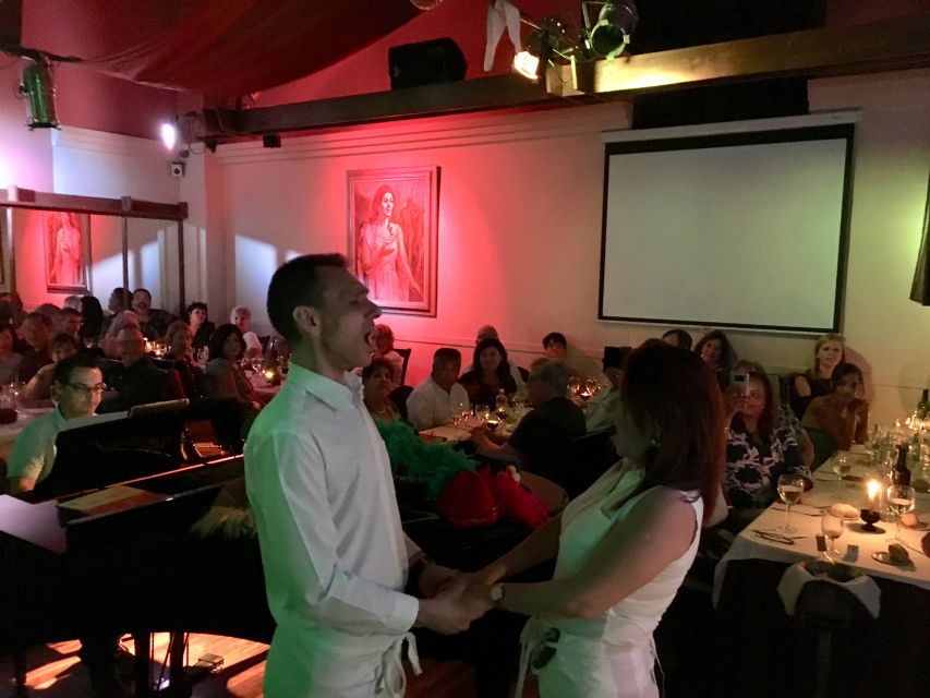 Madrid: Opera and Zarzuela Show and Dinner - Die Zauberflöte and the salmon starter