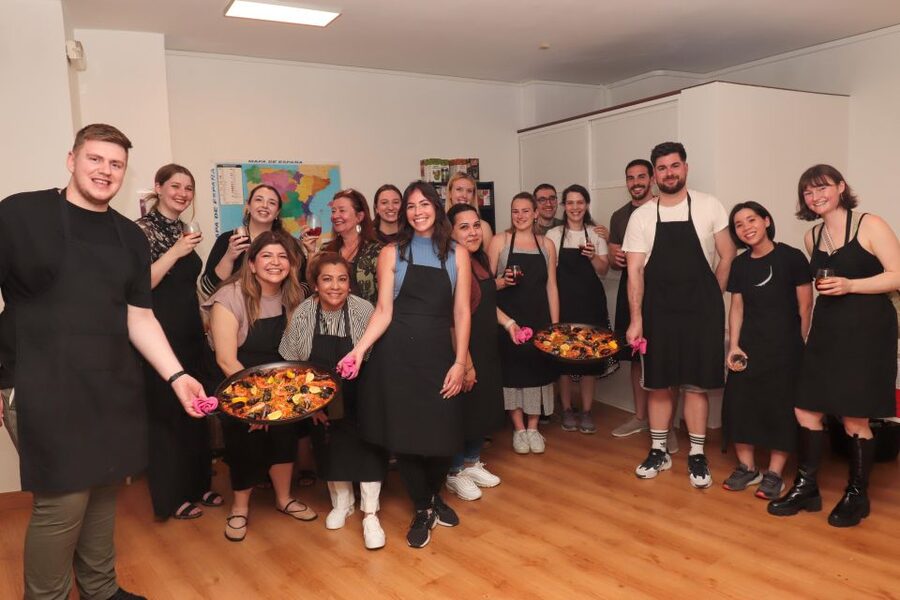 Madrid: Paella and Sangria Workshop in the City Center - Learning what gives paella its character