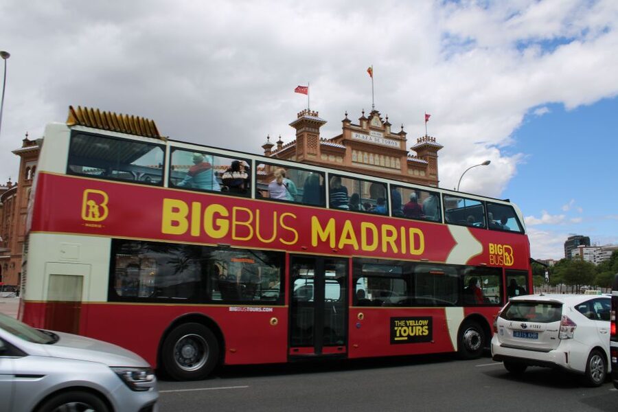 Madrid: Panoramic Open-Top Bus Day or Night Tour with Guide - Madrid in 90 minutes: key points