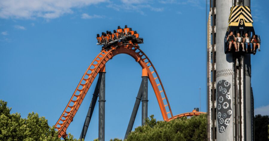 Madrid: Parque de Atracciones de Madrid Entry Ticket - A city amusement park inside Casa de Campo