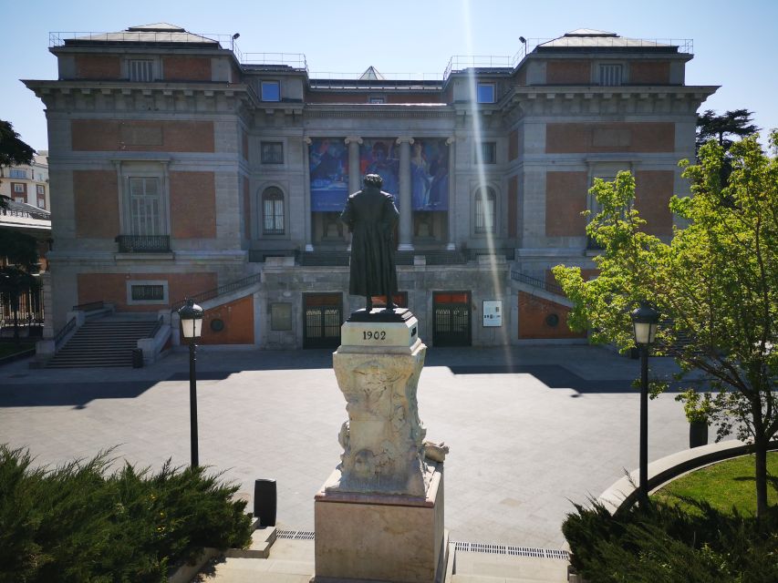 Madrid: Prado Museum Guided Tour - Guide quality and group size