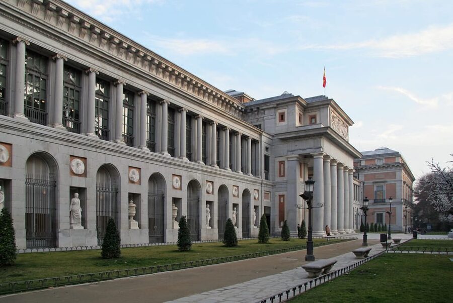 Madrid: Prado Museum Ticket with In-App Audio Guide - Collecting your ticket by the Goya statue