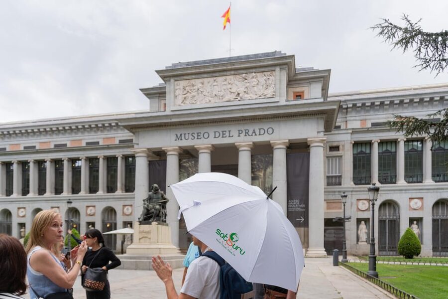Madrid: Reina Sofia and Prado Museum Tickets and Guided Tour - The Reina Sofía and the force of Guernica