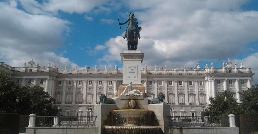 Madrid: Royal Palace and Almudena Cathedral Small-Group Tour - La Almudena Cathedral and its changing styles