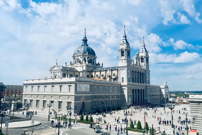 Madrid Royal Palace and Prado Museum Private Tour with Transfers - The value of a private guide