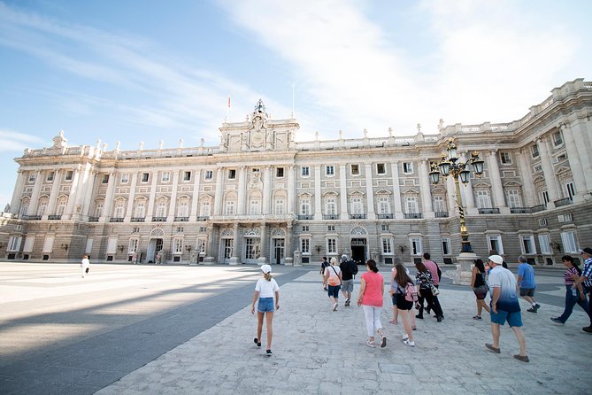 Madrid: Royal Palace Expert Guided Tour with Optional Tapas - Meeting at Plaza de Isabel II