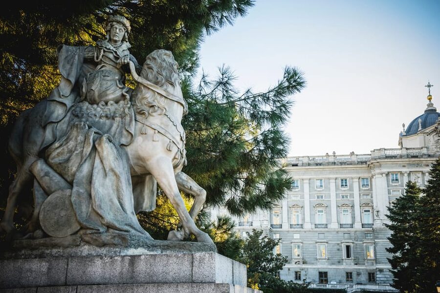 Madrid: Royal Palace Guided Tour with Skip-the-Line Entry - Private rooms and royal personality