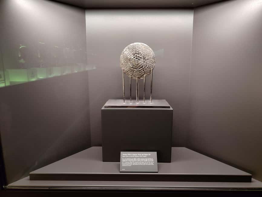 Madrid: Santiago Bernabéu Stadium Guided Tour - Accessibility, bags, and practical planning