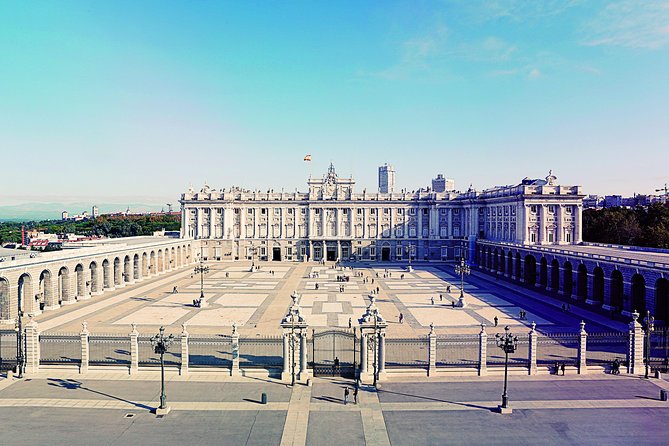 Madrid Sightseeing Tour with Royal Palace Skip the Line Ticket - Gran Vía, Salamanca, and the Modern City