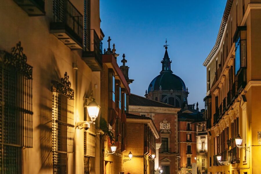Madrid: Spanish Inquisition and Legends Evening Walking Tour - Is $23 a fair price?