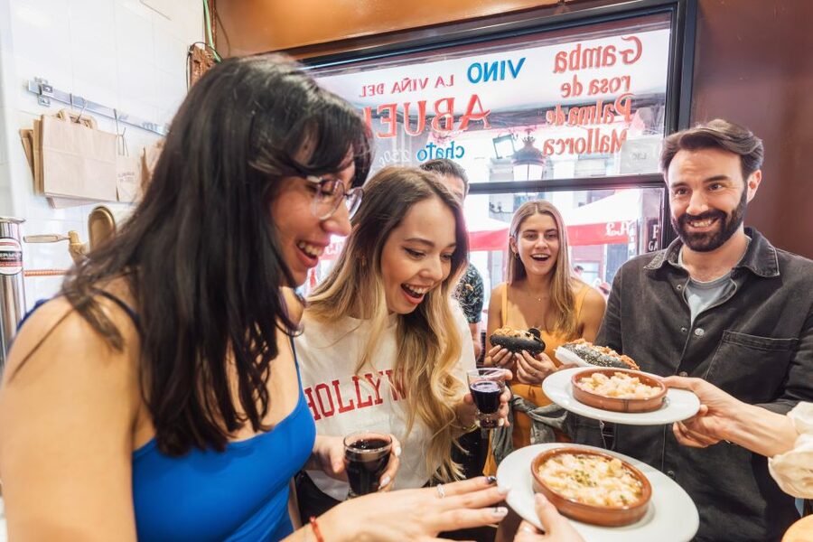 Madrid: Tapas Food Tour with Drinks and Food - Spanish wine, vermouth, and tinto de verano