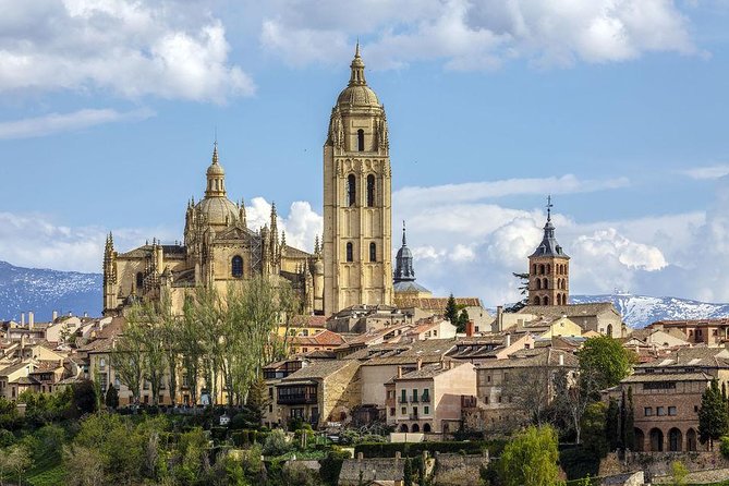 Madrid to Avila & Segovia: Full-Day Highlights Tour - The Alcázar of Segovia looks like a castle from a storybook