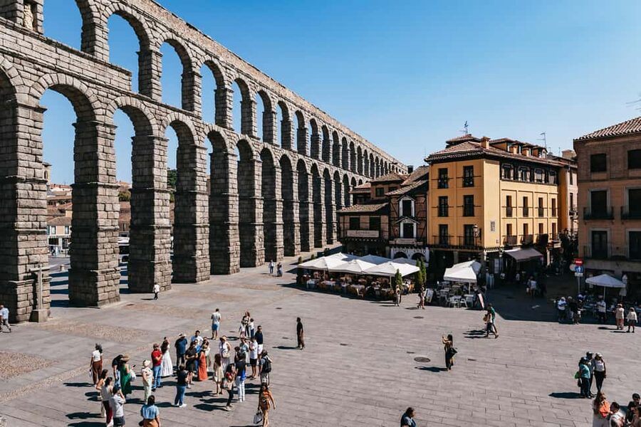 Madrid: Toledo & Segovia Full Day Guided Tour with Alcázar - Meeting the coach near Plaza de las Ventas
