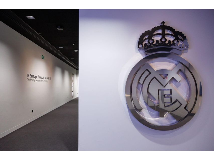 Madrid: Tour Bernabéu Entry Ticket - Enter the Changing Rooms and Walk Toward the Dugouts