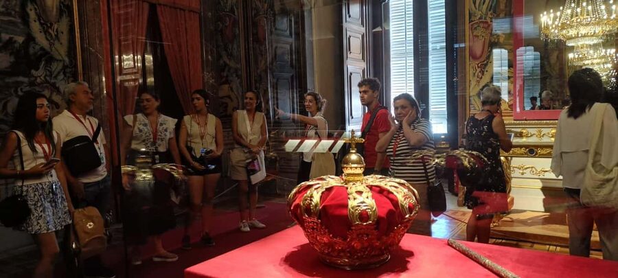 Madrid: Visit to the Royal Palace & Walking Tour of the City - The Royal Chapel and its place in the route