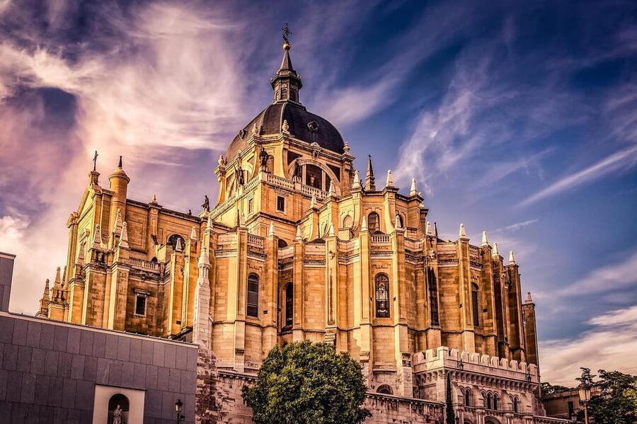 Madrid: Welcome to Madrid Guided Walking Tour in English - The Prado Museum from the outside