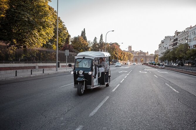 Madrid Welcome Tour with Local Guide in Eco Tuk Tuk Private - How long should you book?