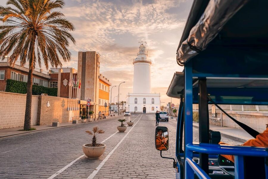 Málaga 2-Hour TukTuki Tour: Private Experience - La Malagueta, the park, and the old center