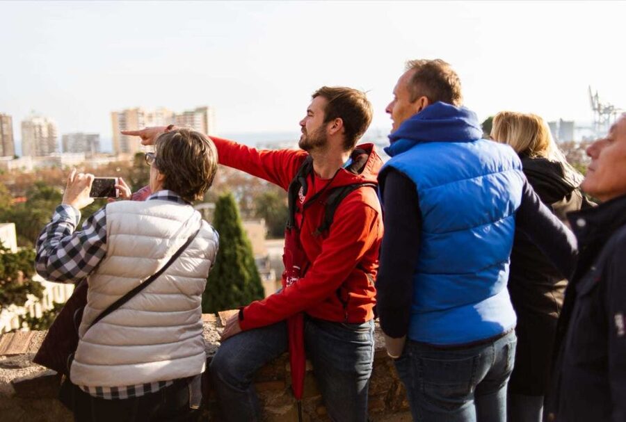 Málaga: Alcazaba and Roman Theatre Guided Tour With Entry - Meeting at the glass pyramid
