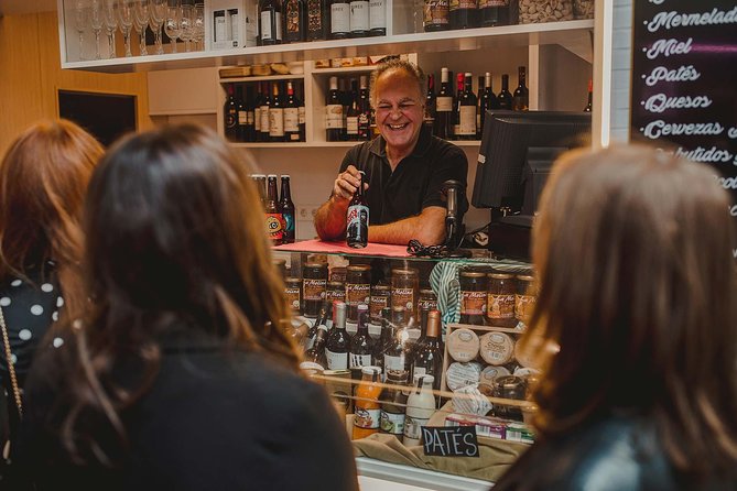 Málaga Evening Tapas Crawl Tour by Food Lover Tour - Stop one: easing into Málaga’s food culture