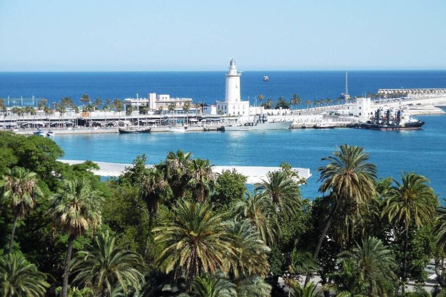 Malaga: Guided E-Bike Tour - The Balneario stop and Málaga’s coastal character