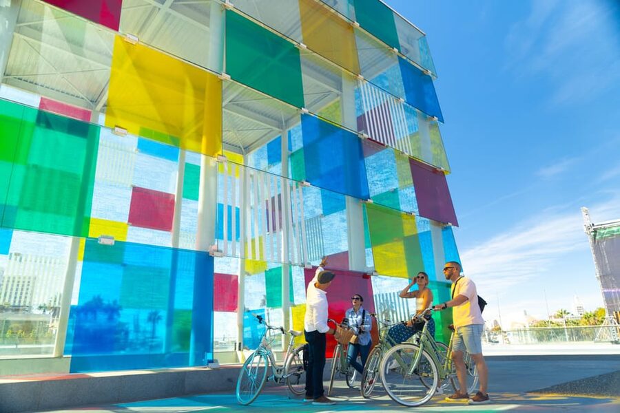 Málaga: Highlights, Hidden Gems and Coast Vintage Bike Tour - Key points to know before you book