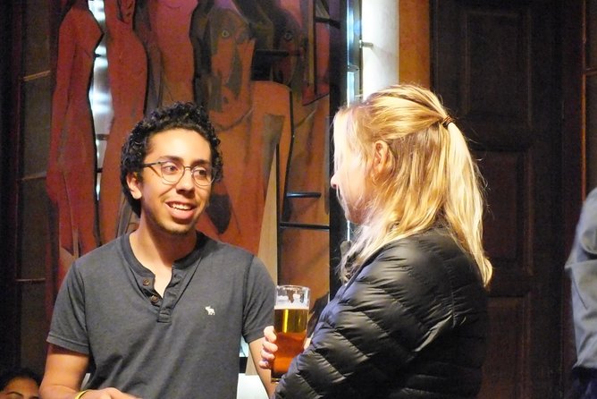 Malaga Nightlife Pub Crawl Tour with Drinks and Clubs Entry - Group size and the organized-chaos factor