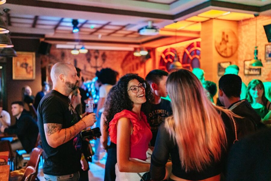 Malaga: Pubs and Clubs Crawl - Who will enjoy this Malaga pub crawl?