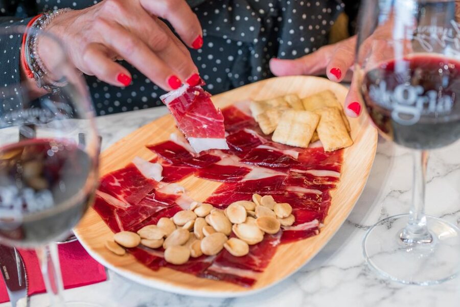 Malaga: Show and Food at Alegría Flamenco and Restaurant - How much time should you set aside?