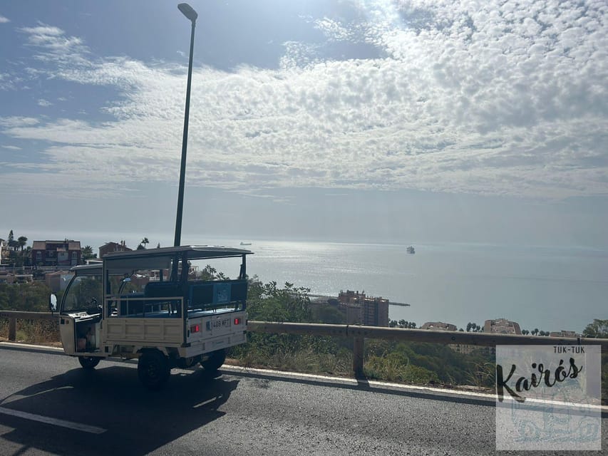 Malaga: Tuk tuk tour - Pompidou Centre, Muelle Uno, and the port