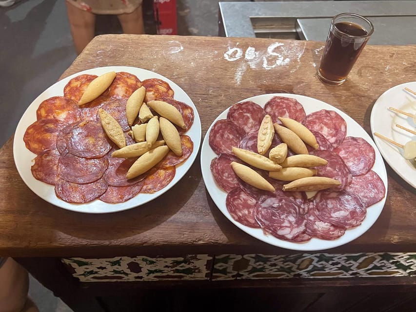 Malaga: Wine and Tapas Tour with Tastings and Drinks - Second stop: a traditional Malaga wine canteen