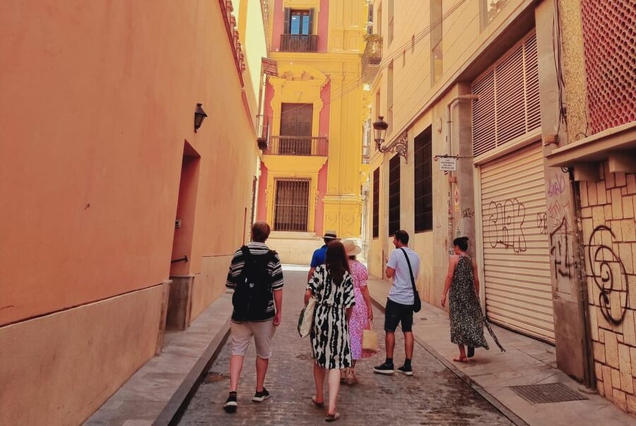Málaga: Wine & Tapas Tour - Who should book this Málaga food walk