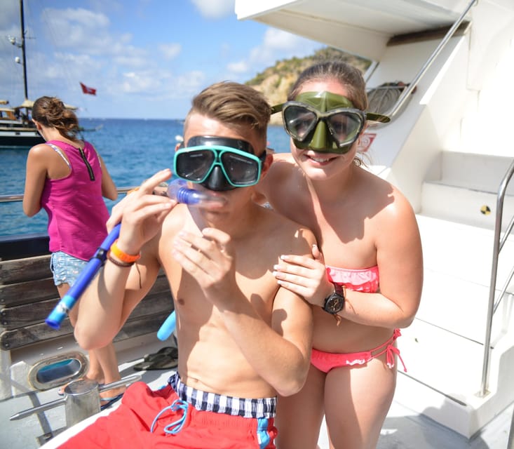 Mallorca: 2-Hour Dolphin Watching Cruise & Glass-Bottom Boat - The possible swimming stop