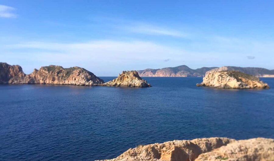 Mallorca: 3.5-Hour Boat Trip with Swimming and Snorkeling - Bus Transfers Can Change the Day