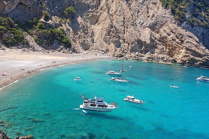 Mallorca Beach & Caves 4hr Boat Trip Drinks, Tapas, SUP & Snorkel - Coll Baix: the main swimming stop