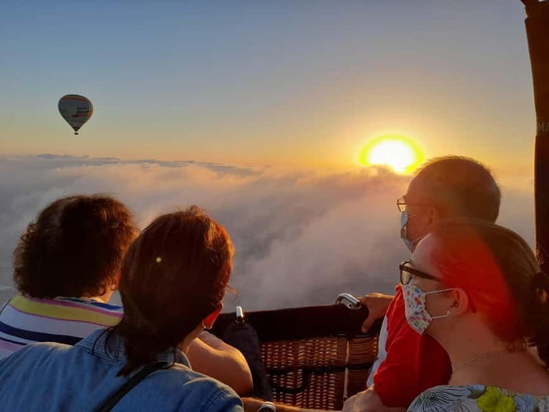 Mallorca: Hot Air Balloon Flight with Private Options - Meeting near Manacor and preparing the balloon