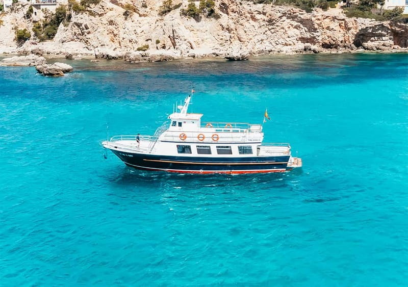 Mallorca: Palma Boat Tour & Snorkeling with Drink Included - What the $40 price really covers