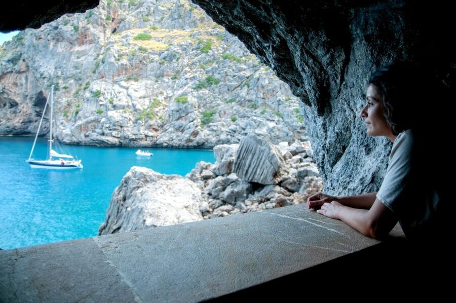 Mallorca: Scenic Full-Day Tour from the North - Sailing along Mallorca’s west coast