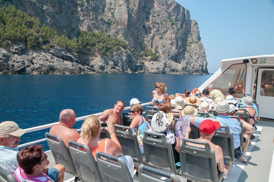 Mallorca: Scenic Full-Day Tour from the North - Port de Sóller and the seafront tram