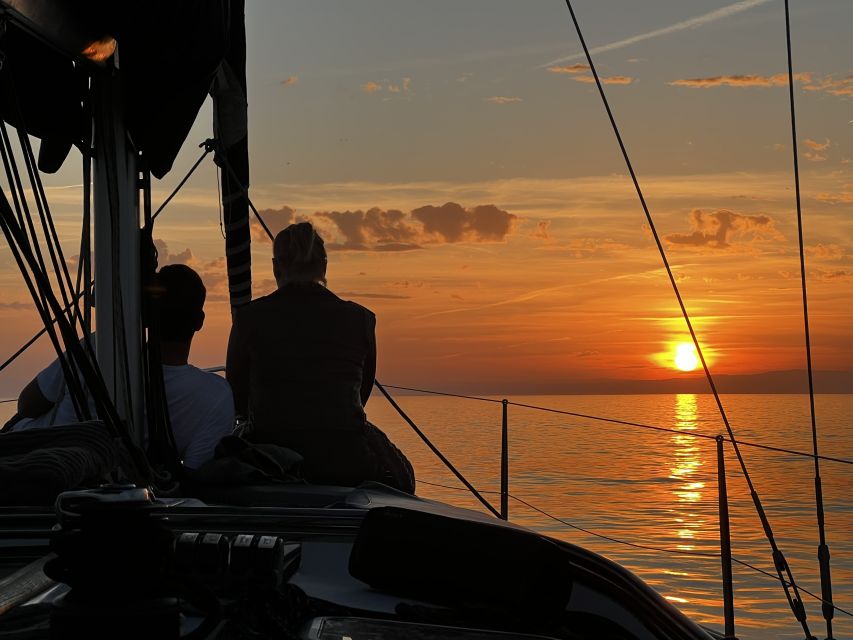 Marbella: Sunset Sailing Trip with Drinks and Snacks - Leaving Puerto Banús for a two-hour cruise