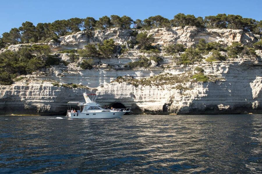 Menorca: 3.5 Hour South Coast Boat Excursion - Meeting at Cala Galdana and boarding the boat