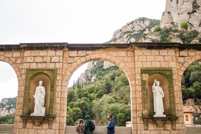 Montserrat Full Day Tour with Farmhouse Lunch and Winery Visit - Why this makes a strong day outside Barcelona