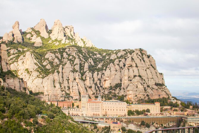 Montserrat Full Day Tour with Farmhouse Lunch and Winery Visit - A farmhouse lunch in the Bages wine region