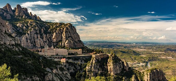 Montserrat Lunch & Wine at Farmhouse Small Group from Barcelona - Key points to know before booking