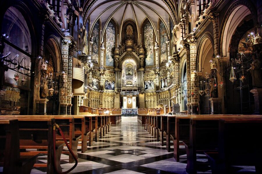 Montserrat Museum and Monastery Entry Ticket - Reaching Montserrat from Barcelona