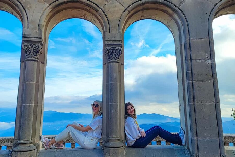 Montserrat Small Group Tour with Train and Cable Car - Making the most of the 1.5-hour free period