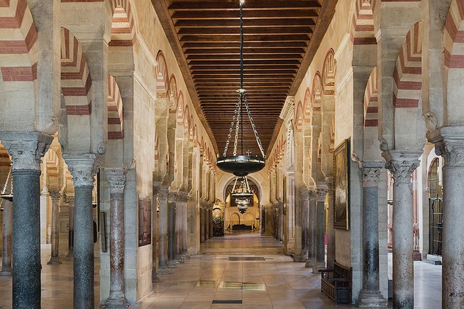 Mosque-Cathedral of Córdoba Guided Tour with Priority Tickets - The guide makes the difference