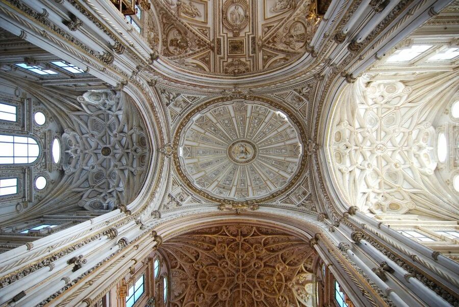 Mosque-Cathedral of Córdoba Guided Tour with Tickets - Entering the forest of columns