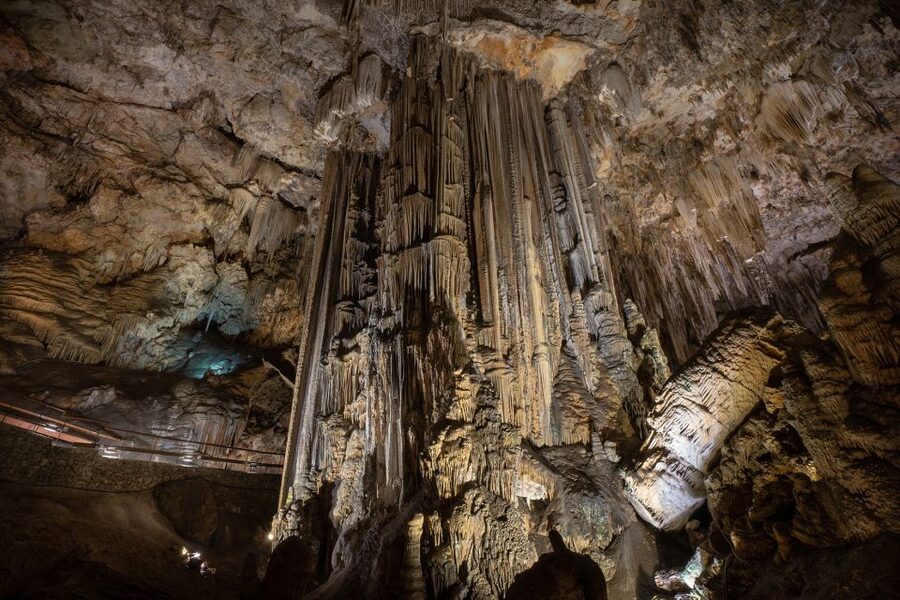 Nerja: Caves of Nerja Entry Ticket with Audio Guide - How long to spend and when to arrive